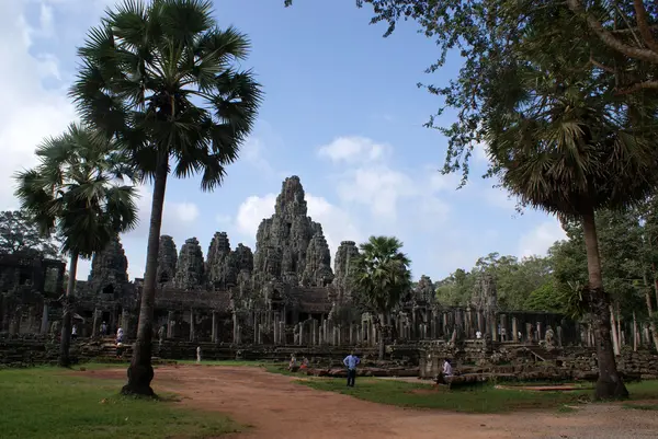 Starověké bayon chrám angkor, Kambodža — Stock fotografie