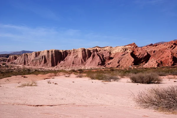 Wüstenatacama, Andenlandschaft mit Schluchten, Cafayate, Argentinien — Stockfoto