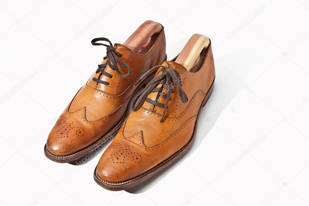 A pair of tan fashionable mens brogue shoes — Stock Photo © huebert ...