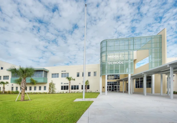 Middle school i florida — Stockfoto