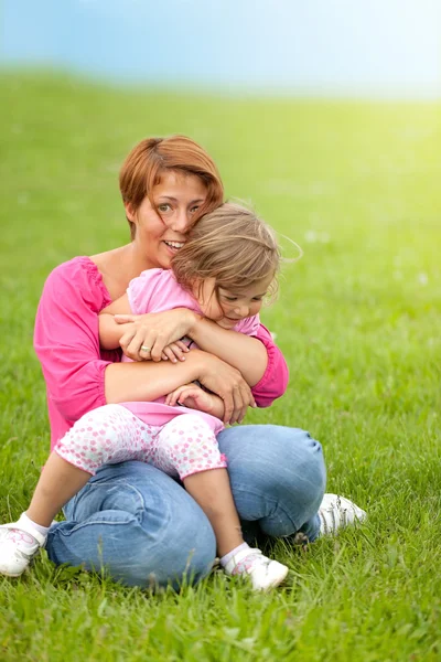 Mother and daughter playing — Stock Photo, Image