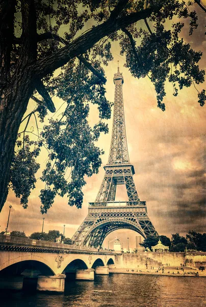Eiffel tower monokrom vintage — Stockfoto