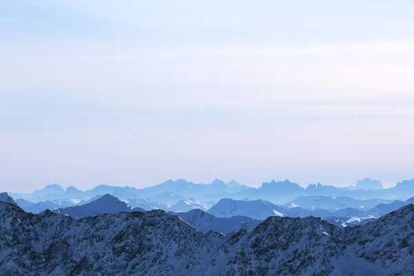 Peaks of mountains — Stock Photo, Image