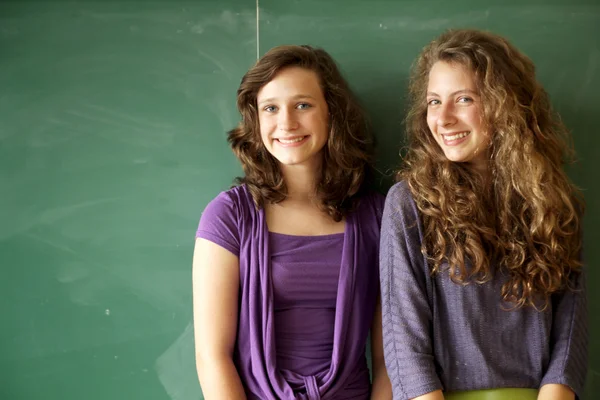 Elever i ett klassrum — Stockfoto