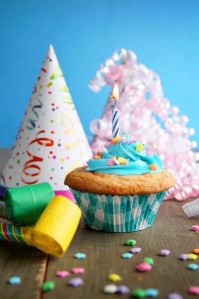 Födelsedag blå cupcake — Stockfoto