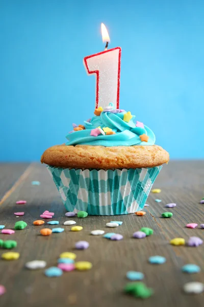 Cupcake de cumpleaños Imagen De Stock