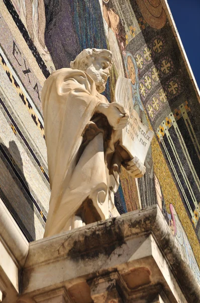 The saint statue. — Stock Photo, Image