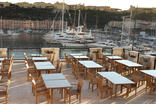 Restaurace u přístavu Monako — Stock fotografie