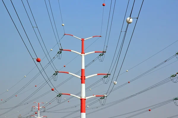 Pylons and high voltage lines — Stock Photo, Image