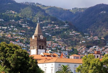 Yukarıda da görüleceği Funchal Katedrali