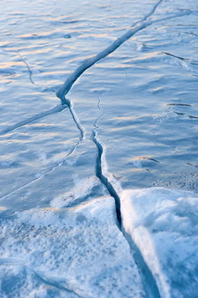 Rachadura no gelo — Fotografia de Stock