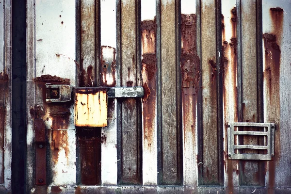 녹슨 금속 컨테이너 문 — 스톡 사진