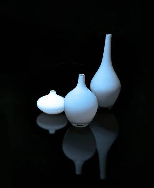 Blauwe glazen vazen — Stockfoto