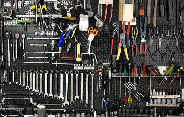 Wand mit Werkzeug — Stockfoto