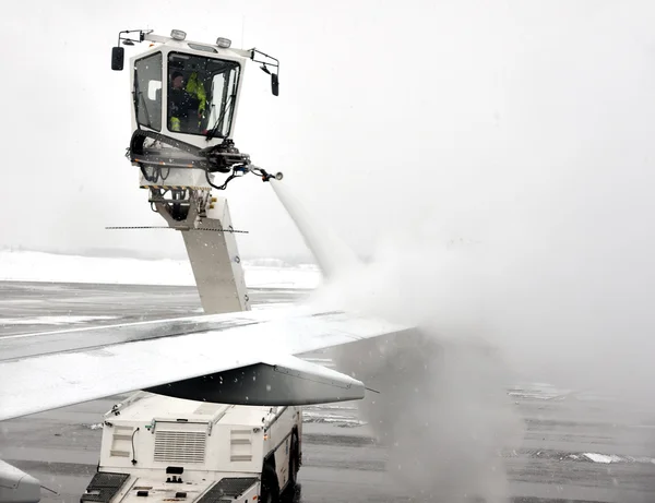 stock image Defrosting aircraft