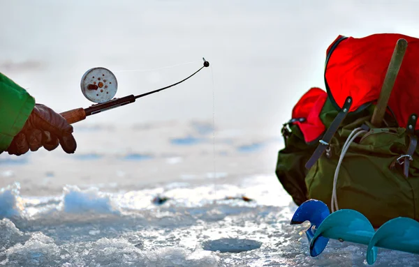 Winter fishing — Stock Photo, Image