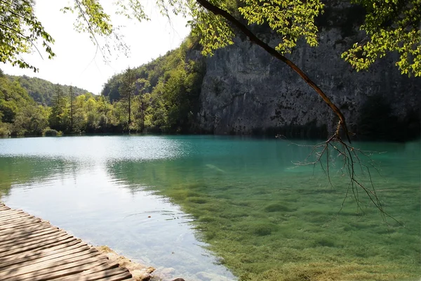 Weergave van het nationaal park plitvice lakes in Kroatië — Stockfoto
