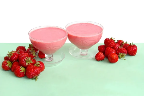 Strawberries grinded with yogurt as tasty cocktail — Stock Photo, Image