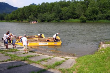 dunajec nehir pieniny dağlar ve paraşütü raily