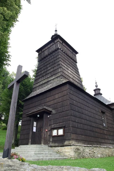 Antigua iglesia ortodoxa de madera en Leluchow cerca de Krynica —  Fotos de Stock