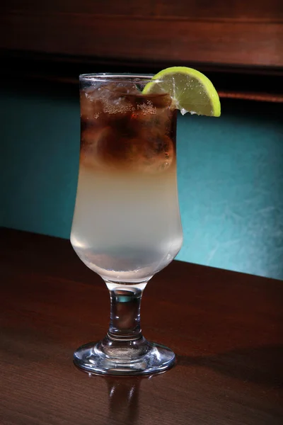 Bicchiere di cocktail di isola lunga — Foto Stock