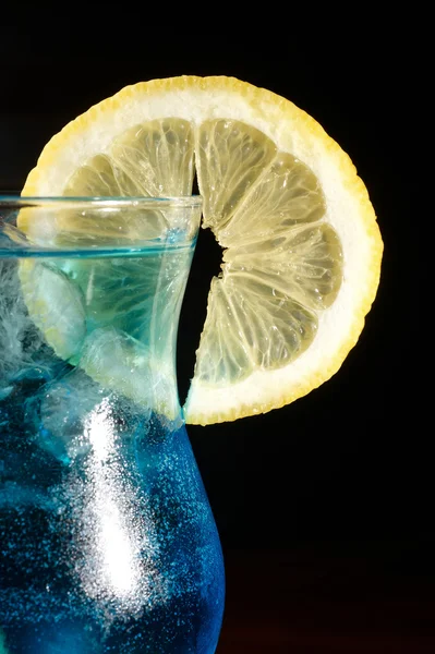 Blue curacao cocktail — Stock Photo, Image
