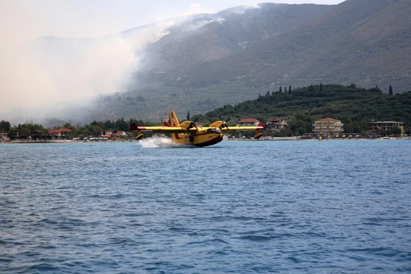 Yangın, Yunanistan adada Zakynthos — Stok fotoğraf