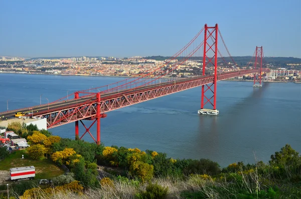 Ponte 25 de Abril a Lisbona, Portogallo — Foto Stock