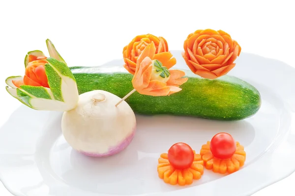 Talla en las verduras frescas. sobre un fondo blanco. — Foto de Stock