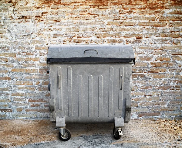 Garbage container — Stock Photo, Image