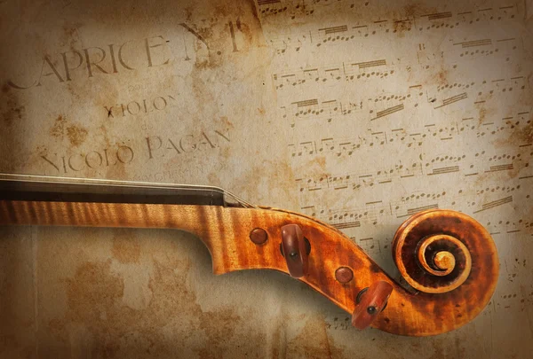 Винтажная скрипка — стоковое фото