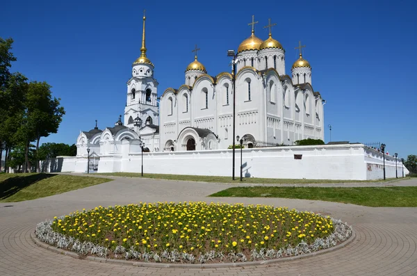 Uspenský chrám ve Vladimiru. zlatý prsten z Ruska — Stock fotografie