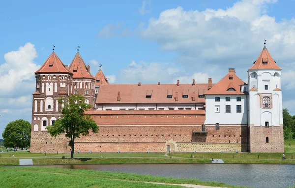 Castelo de Mirsky na Bielorrússia . — Fotografia de Stock