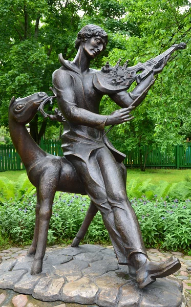 Het monument ter gelegenheid van shagal in vitebsk. — Stockfoto