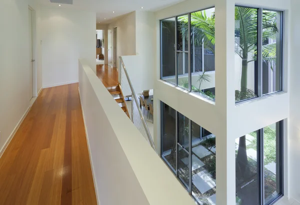 Modern multi level evin iç görünüm — Stok fotoğraf