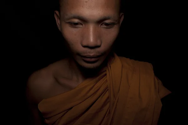 Bhuddist monk in yellow rope (Cambodia) — Stock Photo, Image