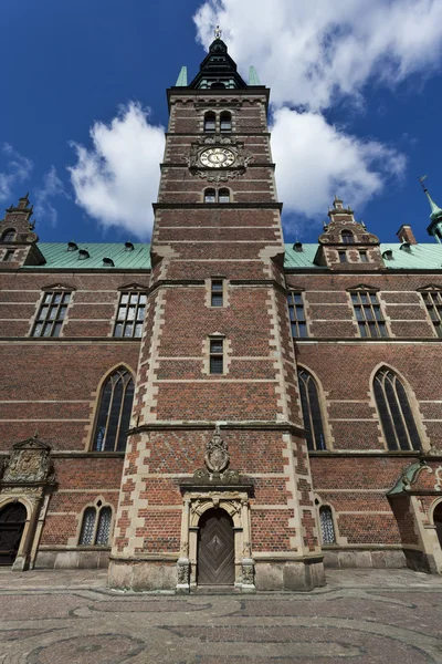 Fasáda zámku frederiksborg slot v hillerod, Dánsko — Stock fotografie