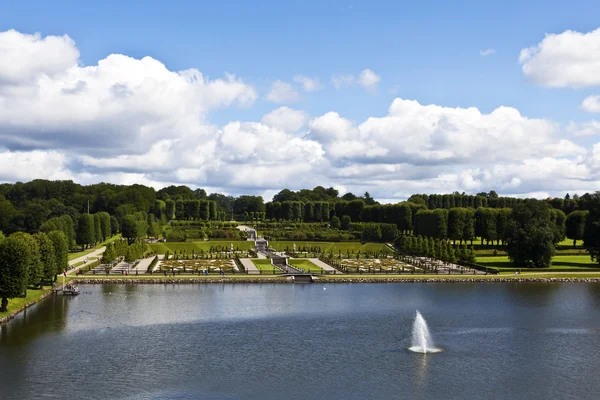 Jardins de Frederiksborg Castelo de slot em Hillerod, Dinamarca — Fotografia de Stock