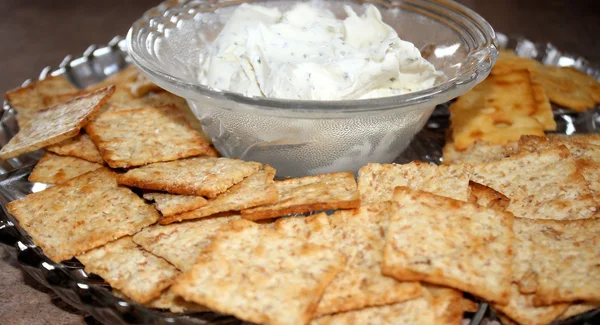 Crackers And Dip — Stock Photo, Image