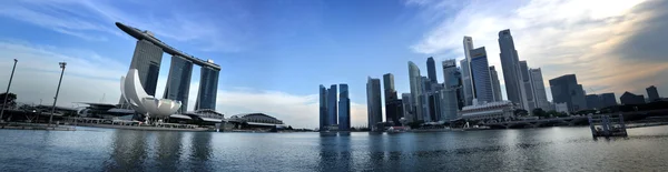 Panorama of Singapore skyline and river — Stock Photo, Image