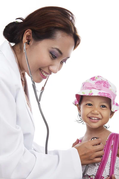 Check-up médico infantil — Fotografia de Stock