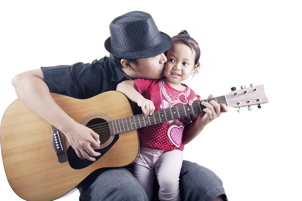 Músico com sua filha — Fotografia de Stock
