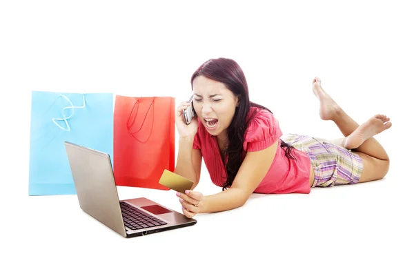 Wściekła kobieta zakupy online — Zdjęcie stockowe