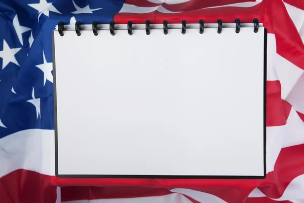 미국 국기에 빈 참고도 서 — 스톡 사진