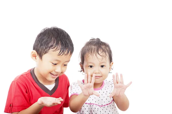 Veselá asijských sourozenců — Stock fotografie