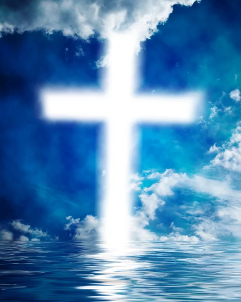 Croce incandescente nel cielo — Foto Stock