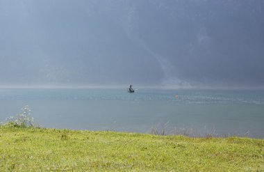 Sisin içinde Balık tutma