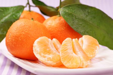 Bütün ve kesitli clementines