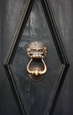 Doorknocker