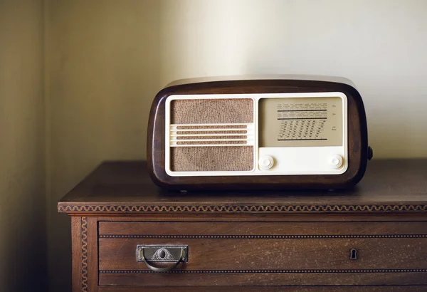 Velho rádio — Fotografia de Stock